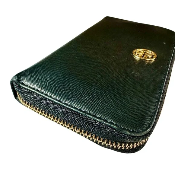 Tory Burch Zip Around Continental Wallet in black - Picture 10 of 12